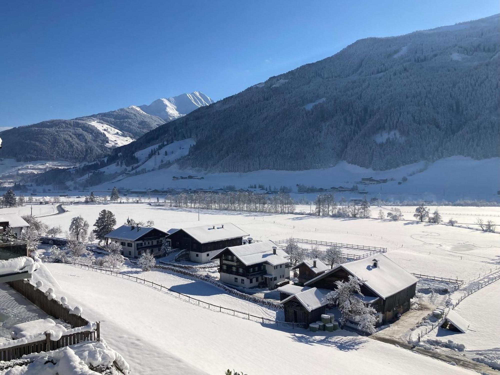 Holiday Apartment In Pinzgau With A Large Terrace Митерзил Екстериор снимка